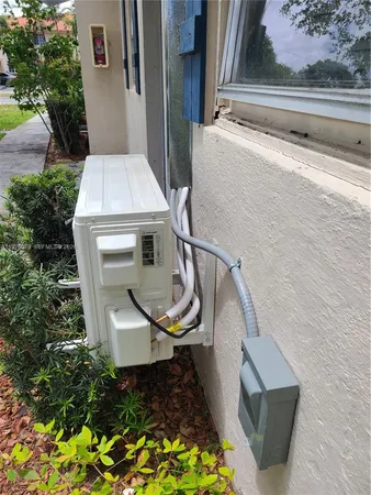 $1,450 | 1005 North 18th Court, Unit 3, Hollywood, FL 33020