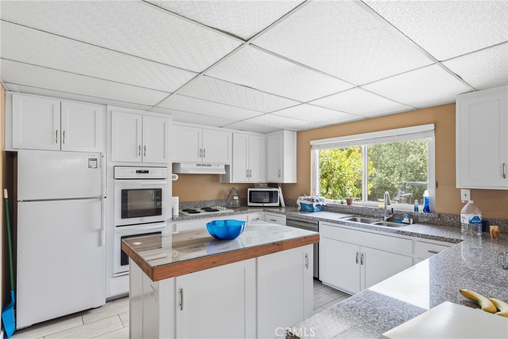 1675 Los Osos Valley Road, Unit 223 Los Osos, CA 93402 - Photo 31 of 32 Sea Oaks Community -Kitchen