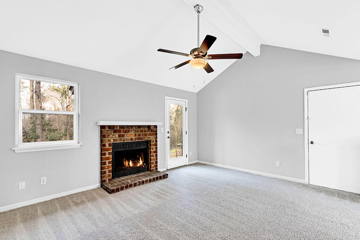 154 Hummingbird Avenue Ladson, SC 29456 - Photo 6 of 21 6