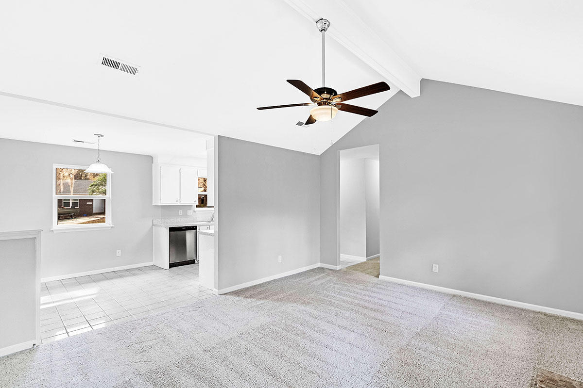 154 Hummingbird Avenue Ladson, SC 29456 - Photo 7 of 21 7