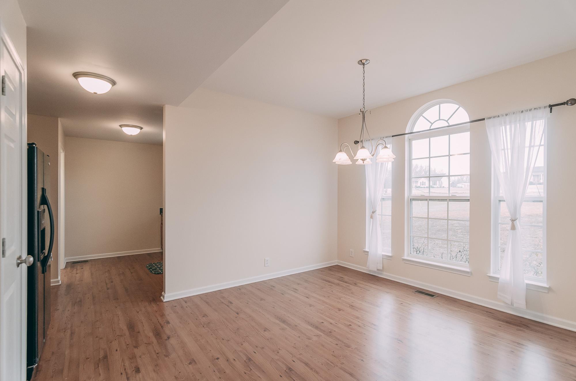 333 Blackey Bandy Road Bethpage, TN 37022 - Photo 5 of 17 DINING AREA IS ADJACENT TO KITCHEN