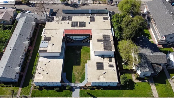 $2,499,999 | 132 West 18th Street, Merced, CA 95340