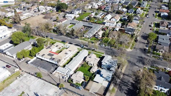 $2,499,999 | 132 West 18th Street, Merced, CA 95340