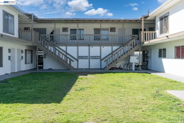 $2,499,999 | 132 West 18th Street, Merced, CA 95340