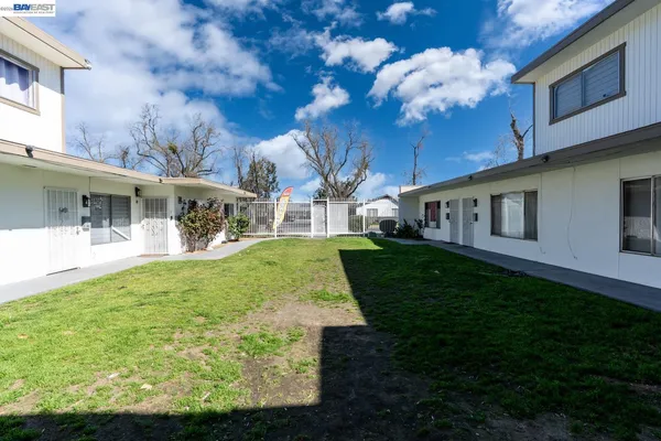 $2,499,999 | 132 West 18th Street, Merced, CA 95340