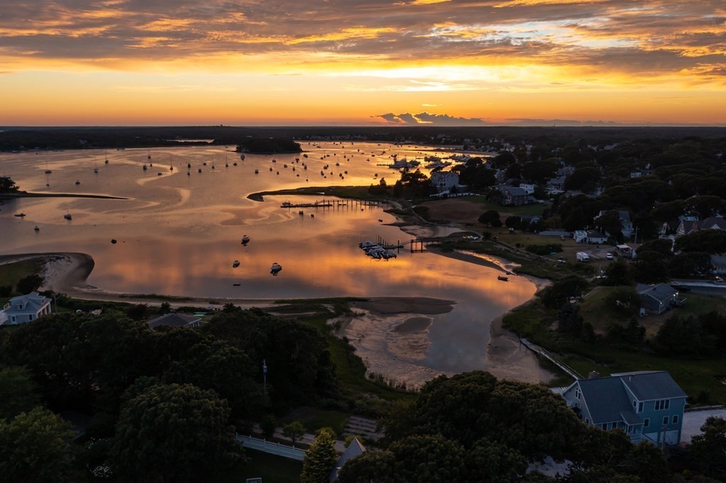 51 Robinwood Road Wareham, MA 02532 - Photo 38 of 42 a view of a city