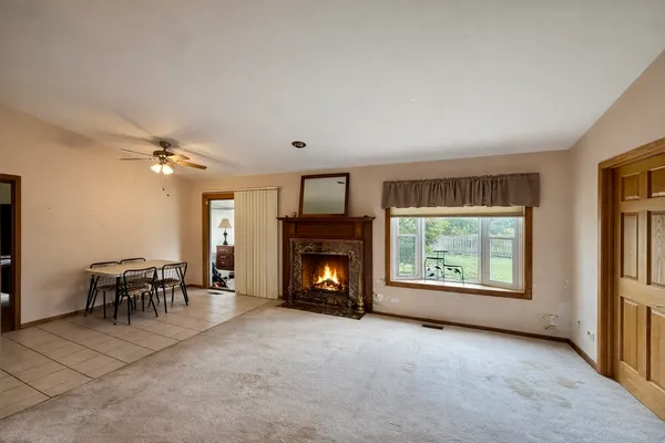 $335,000 | 1605 Powder Horn Drive, Algonquin, IL 60102