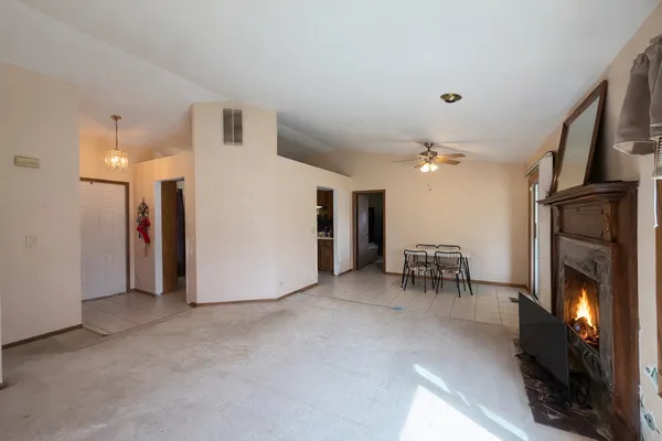 $335,000 | 1605 Powder Horn Drive, Algonquin, IL 60102