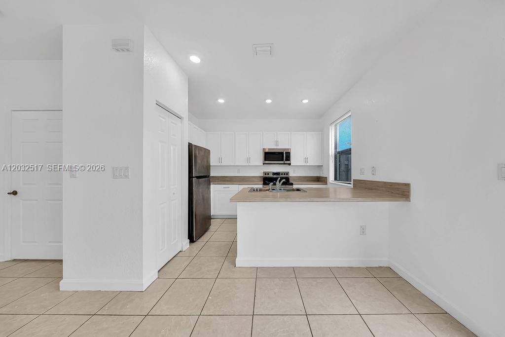 23130 Southwest 127th Court Miami, FL 33170 - Photo 5 of 19