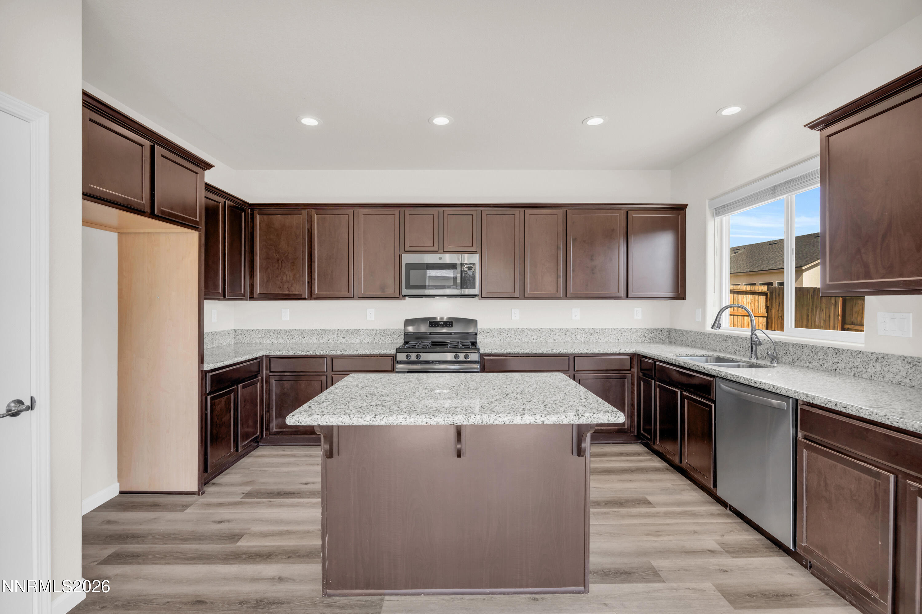 14360 Leiden Drive Reno, NV 89506 - Photo 12 of 30 12_img_5520