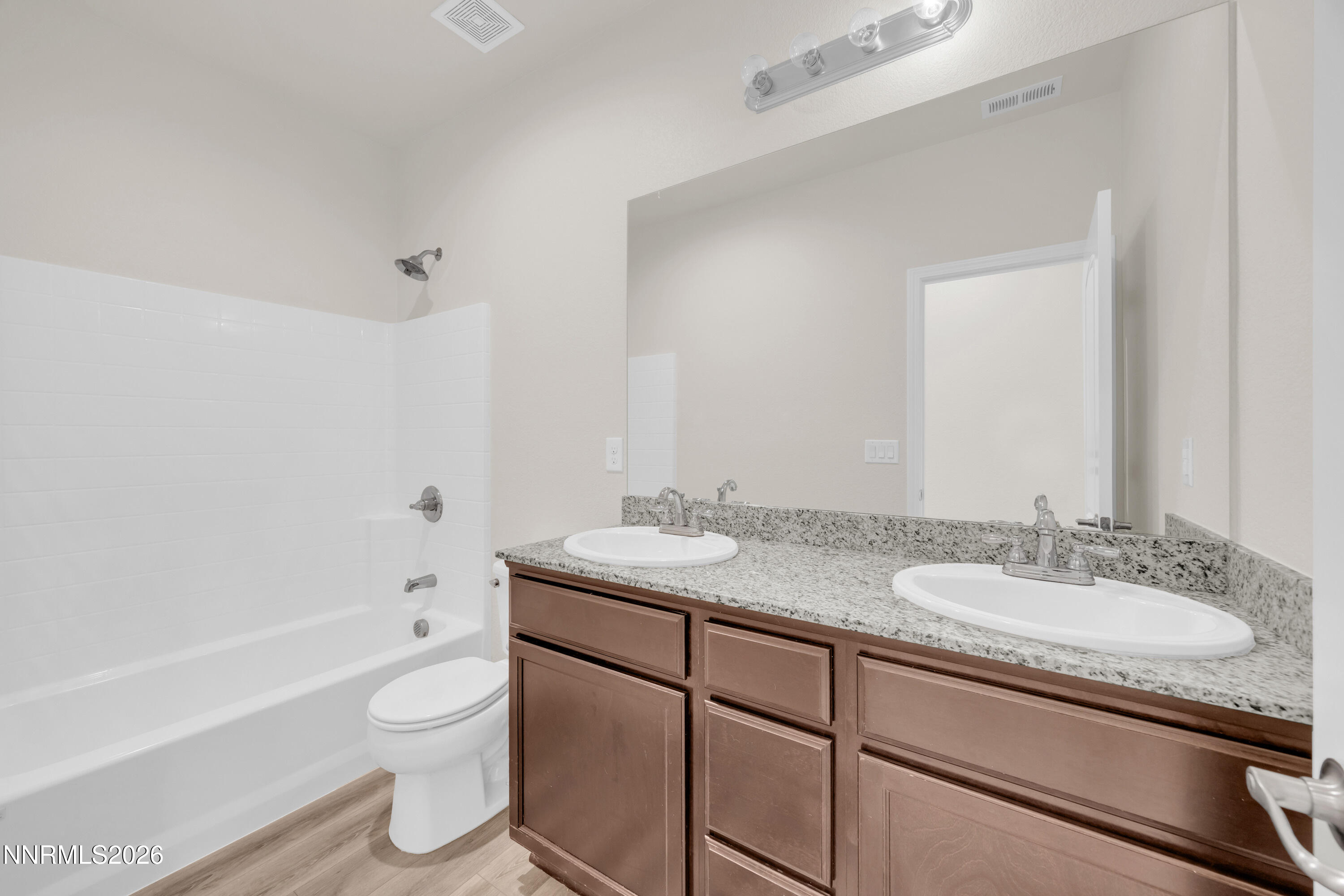 14360 Leiden Drive Reno, NV 89506 - Photo 23 of 30 25_img_5590