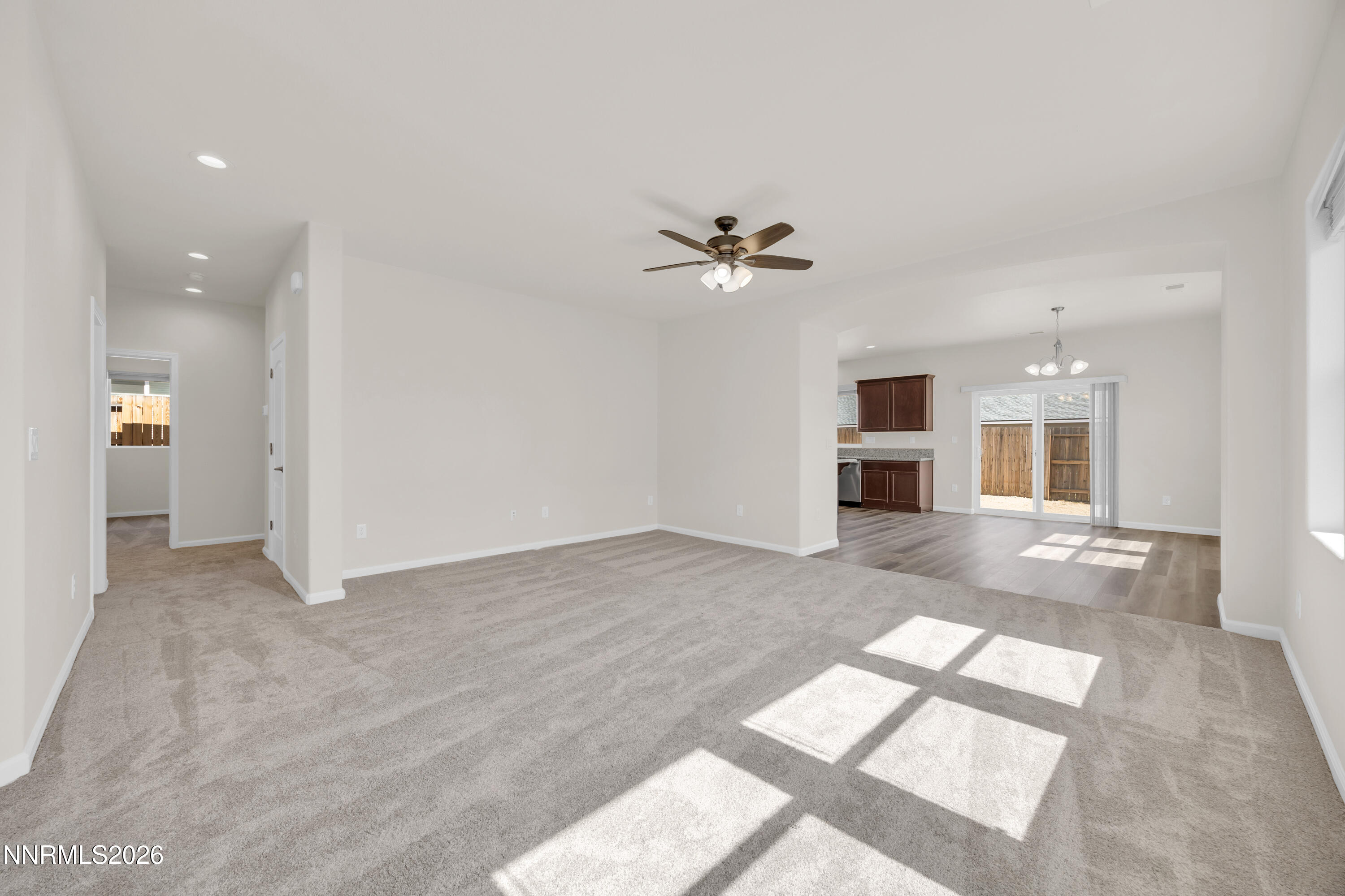 14360 Leiden Drive Reno, NV 89506 - Photo 5 of 30 4_img_5480