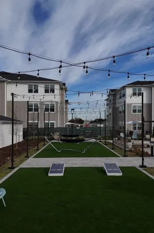 $1,728 | 18300 Marvelous Place, Unit B2 1328, Cypress, TX 77433