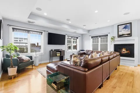 $1,600,000 | 345 West Broadway, Unit 8, Boston, MA 02127