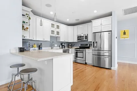 $1,600,000 | 345 West Broadway, Unit 8, Boston, MA 02127