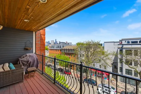 $1,600,000 | 345 West Broadway, Unit 8, Boston, MA 02127
