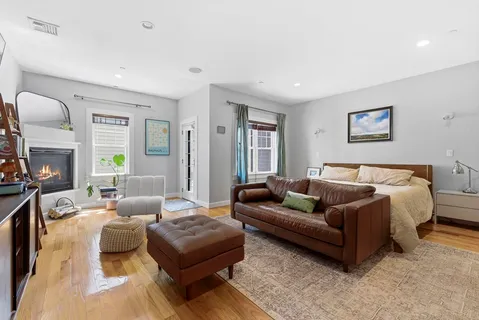 $1,600,000 | 345 West Broadway, Unit 8, Boston, MA 02127
