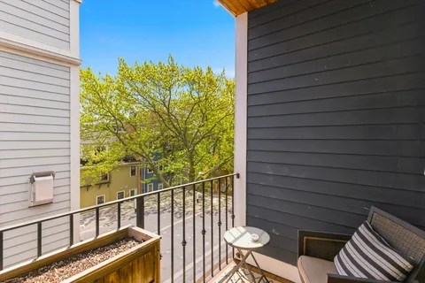 $1,600,000 | 345 West Broadway, Unit 8, Boston, MA 02127