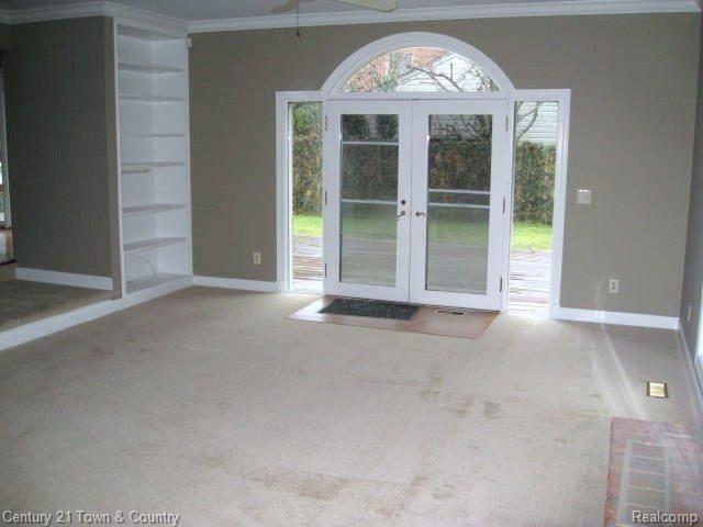 55 Merriweather Road Grosse Pointe, MI 48236 - Photo 11 of 25 11.JPG