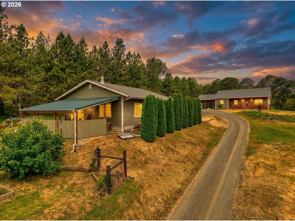 445 Green Valley Road Oakland, OR 97462 - Photo 47 of 48