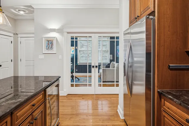 $750,000 | 3248 North Kenmore Avenue, Unit 3, Chicago, IL 60657