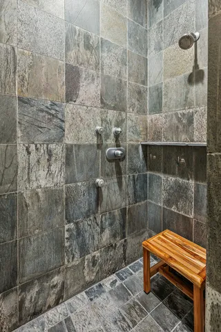 $750,000 | 3248 North Kenmore Avenue, Unit 3, Chicago, IL 60657