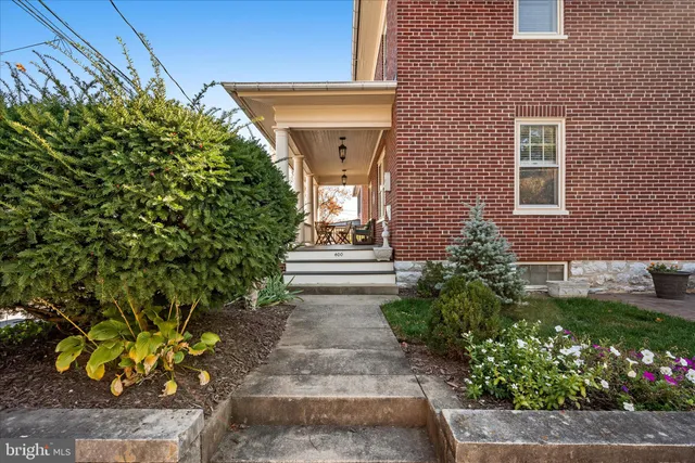 a view of a porch with furniture