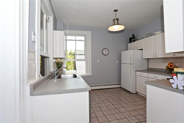 93 Walnut Street, Unit 3 Brookline, MA 02445 - Photo 18 of 26 Gallery Image 18