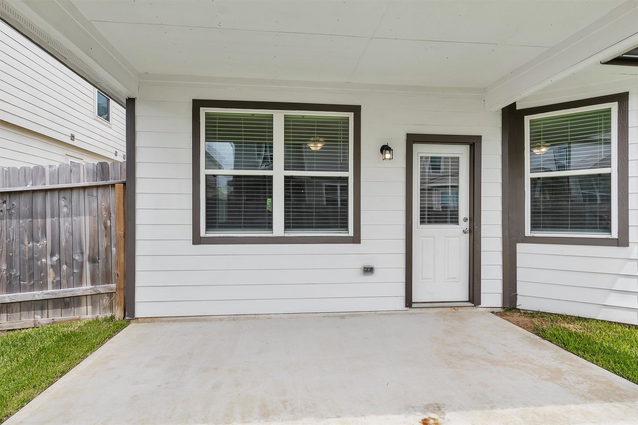 13534 Luke Prairie Willis, TX 77378 - Photo 26 of 29 Close up of the covered back patio.