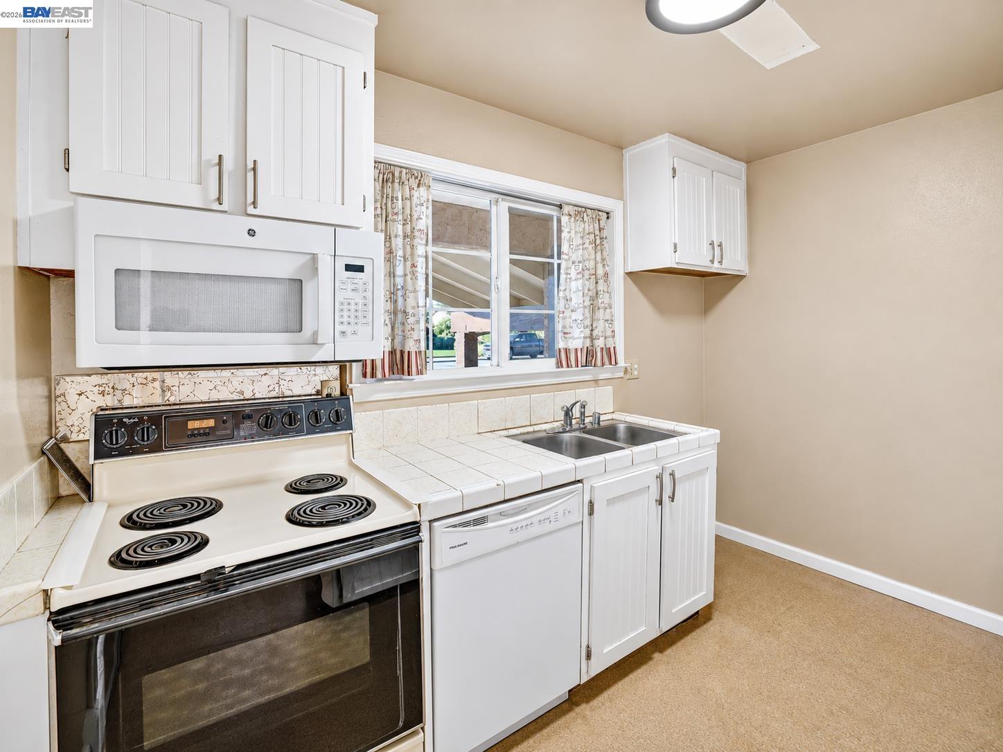 5522 Firestone Road Livermore, CA 94551 - Photo 6 of 22 Gallery Image 6