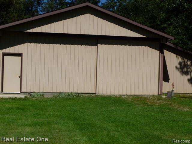 9400 Kier Road Holly, MI 48442 - Photo 5 of 27 3.jpg