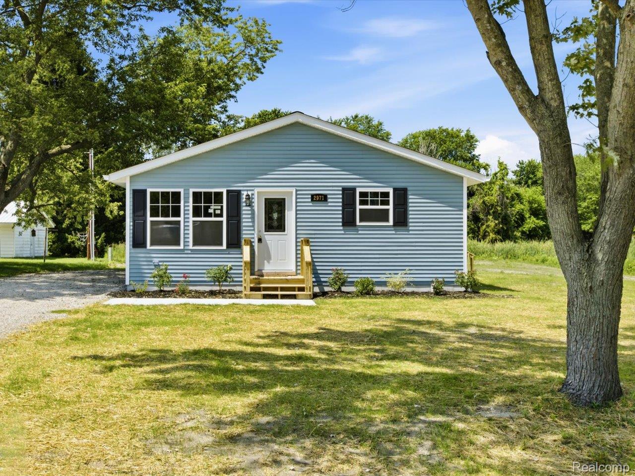 2971 Beach Road Port Huron, MI 48060 - Photo 1 of 29 01-2971 Beach Rd (1).jpg