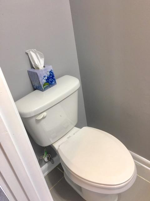 328 Davenport Road Fort Walton Beach, FL 32547 - Photo 11 of 26 Downstairs 1/2 bathroom