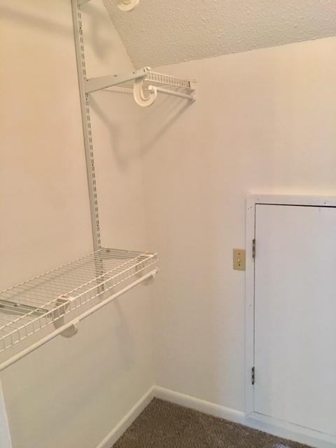 328 Davenport Road Fort Walton Beach, FL 32547 - Photo 18 of 26 Master walk in closet