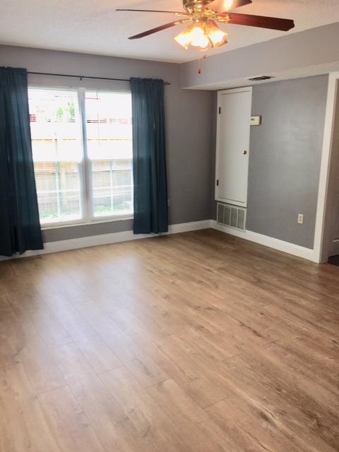 328 Davenport Road Fort Walton Beach, FL 32547 - Photo 7 of 26 Living room