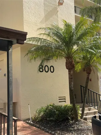 $329,000 | 800 Cove Cay Drive, Unit 5G, Clearwater, FL 33760