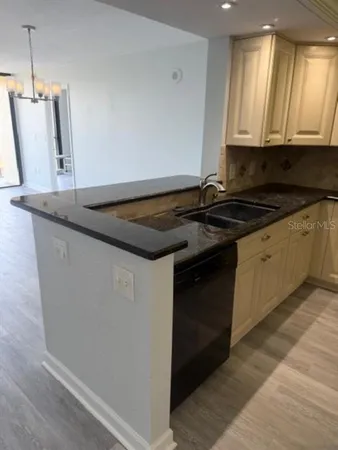 $299,000 | 800 Cove Cay Drive, Unit 5G, Clearwater, FL 33760