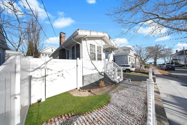 $3,200 | 52 Hovey Street, Quincy, MA 02171