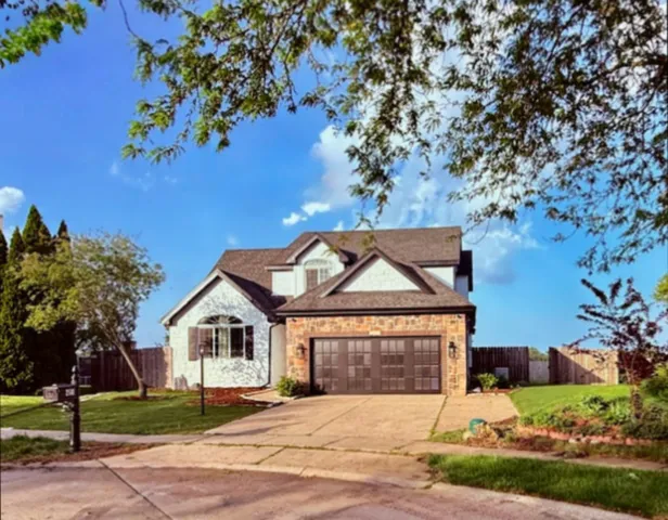$508,500 | 2501 Woodridge Place, Champaign, IL 61822