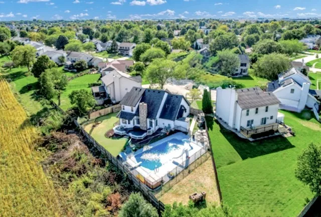 $508,500 | 2501 Woodridge Place, Champaign, IL 61822