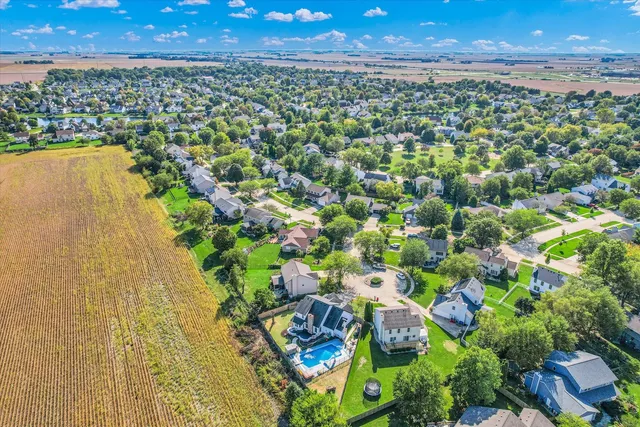 $508,500 | 2501 Woodridge Place, Champaign, IL 61822