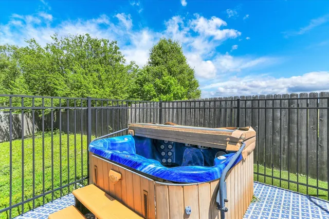 $508,500 | 2501 Woodridge Place, Champaign, IL 61822