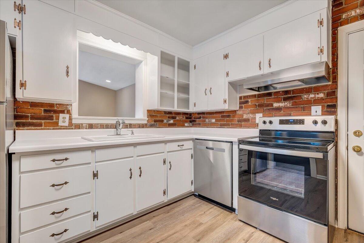 628 Timberidge Road Vinton, VA 24179 - Photo 23 of 44 NEW APPLIANCES!