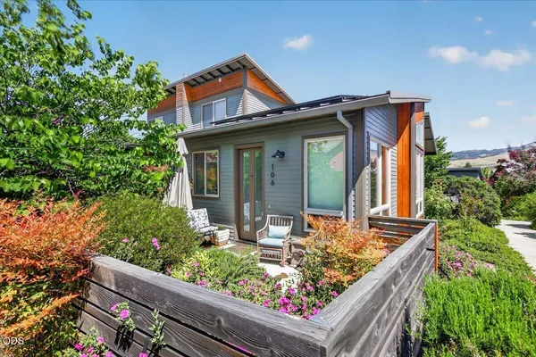$327,000 | 106 Dunn Circle, Ashland, OR 97520