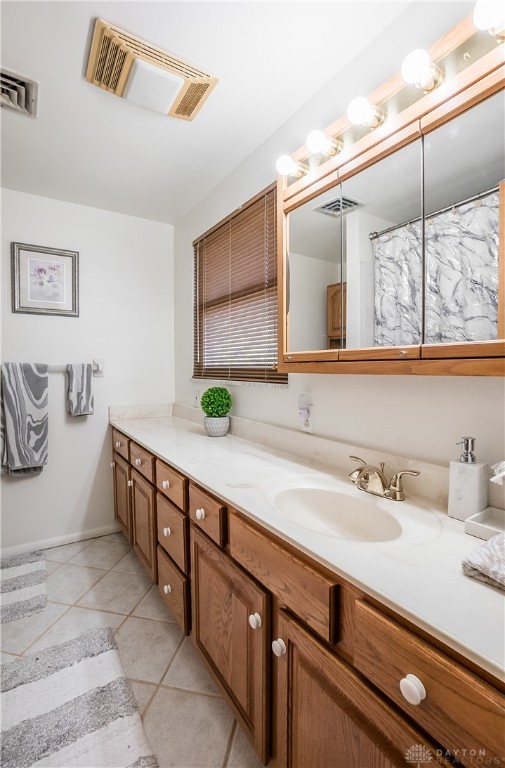 4224 Old Salem Road Clayton, OH 45322 - Photo 25 of 30 Guest bath