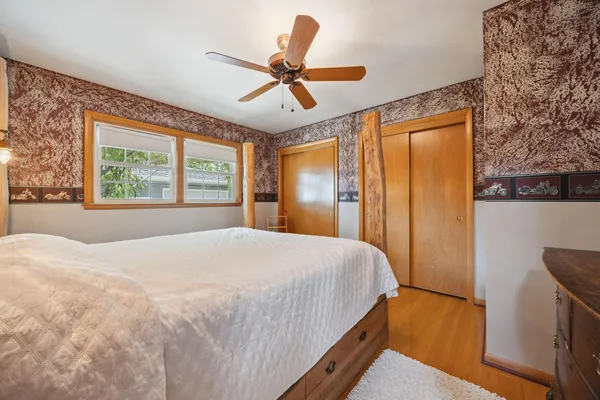 $300,000 | 1028 13th Street East, Glencoe, MN 55336