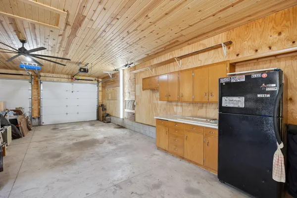 $300,000 | 1028 13th Street East, Glencoe, MN 55336