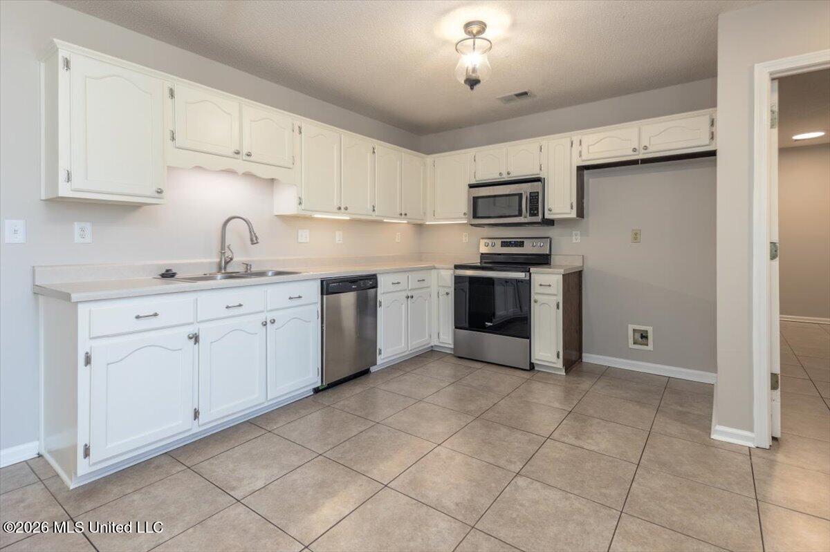 2334 Heather Ridge Southaven, MS 38672 - Photo 13 of 29 09-HeatherRidge-14-Edit-8