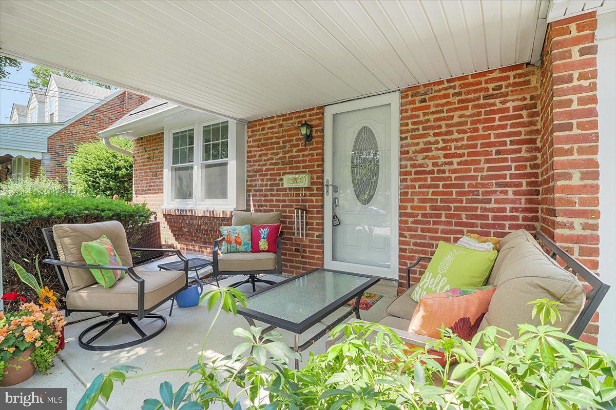 515 Arbor Road Cheltenham, PA 19012 - Photo 2 of 32 a outdoor living space with furniture
