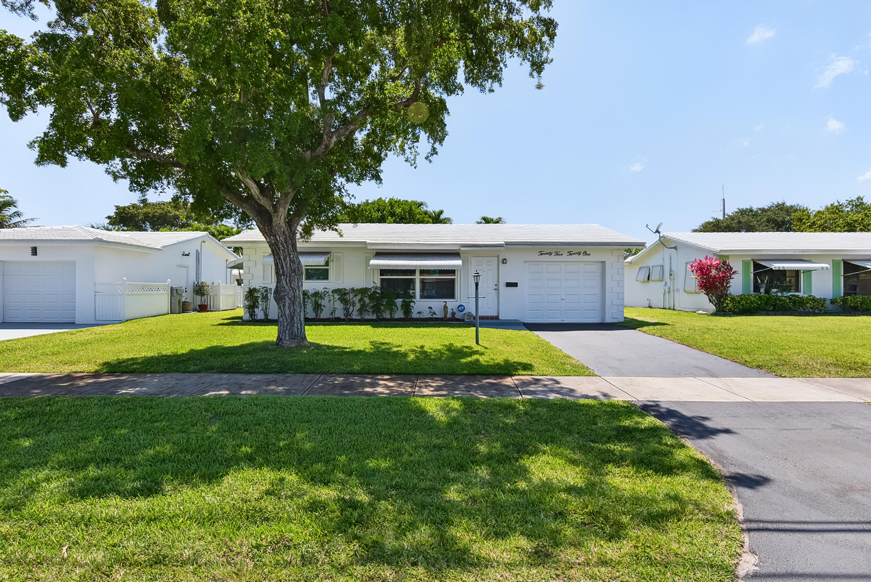 2521 North Cypress Road Pompano Beach, FL 33064 - Photo 4 of 37 cowen-34